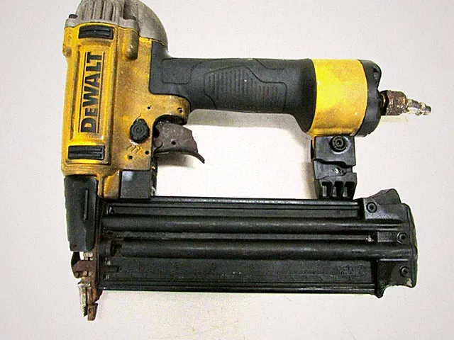 DEWALT DWFP12233 AIR BRAD NAILER, 5/8" to 2-1/8" 18 ga NAIL GUN