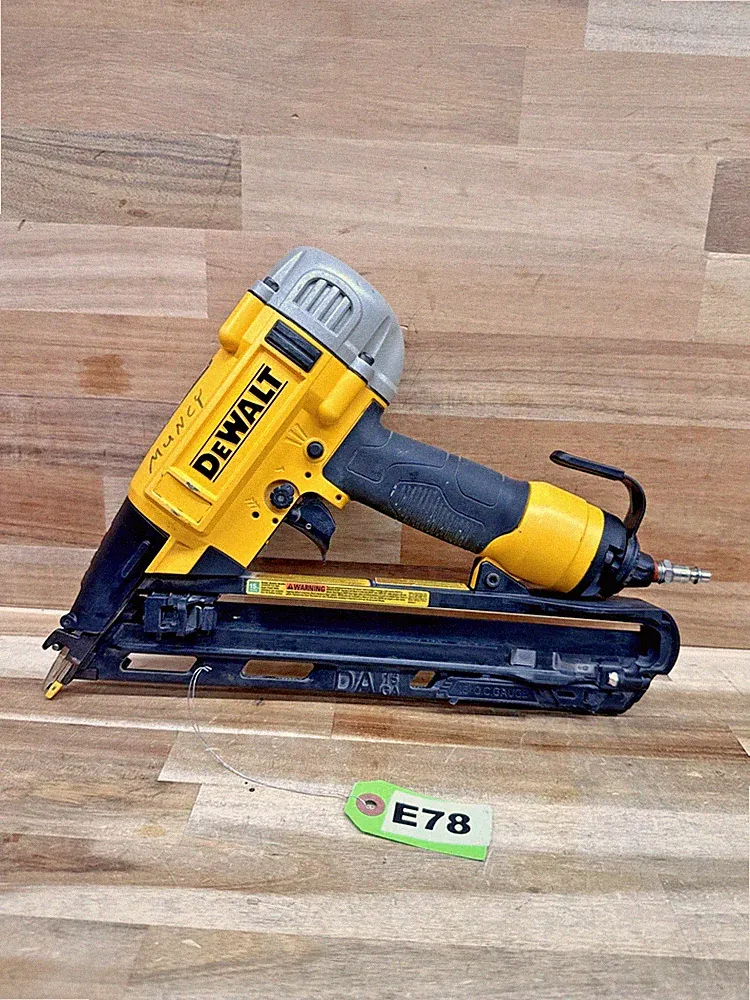 DEWALT DWFP72155 AIR FINISH NAILER ANGLED 15 GA PNEUMATIC NAIL GUN E78