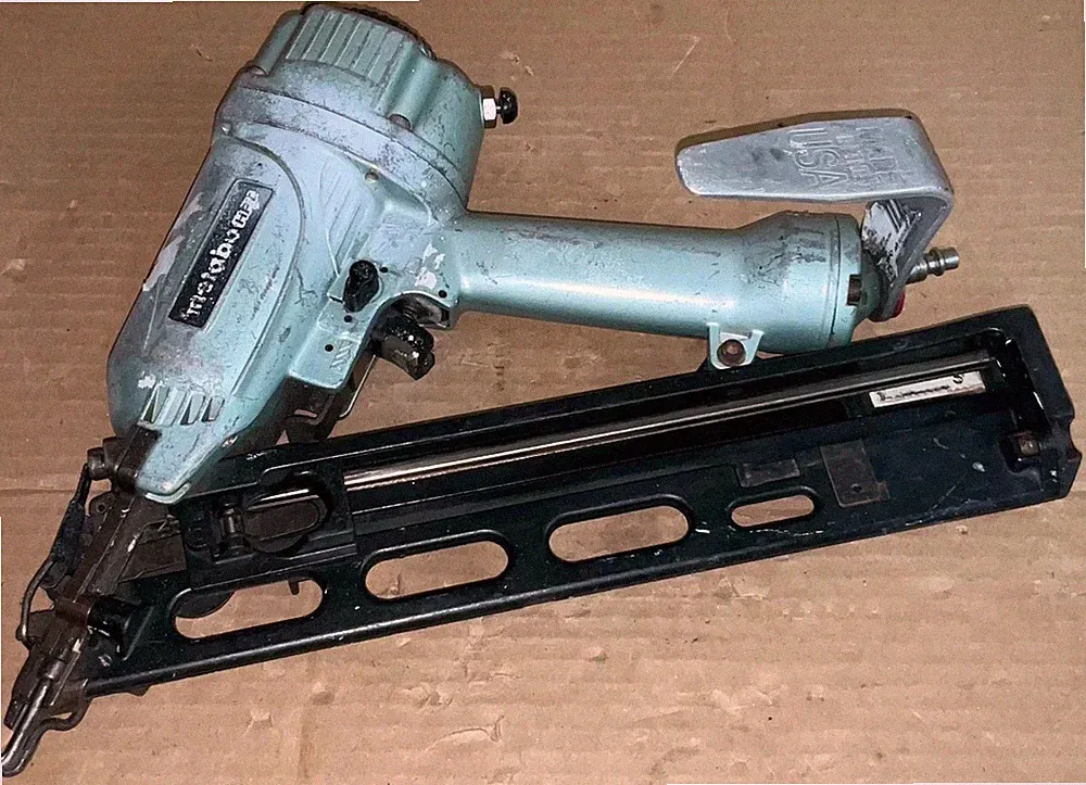 METABO HPT NT ANGLED AIR FINISH NAILER hook not included
