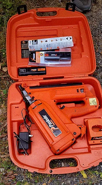 Paslode Impulse Cordless Nail Gun Kit, 2 NiCd Batteries, Charger, Orange