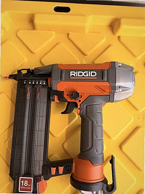 RIDGID air tool 18-Gauge 2-1/8 in. Brad Nailer, Tested, tool only